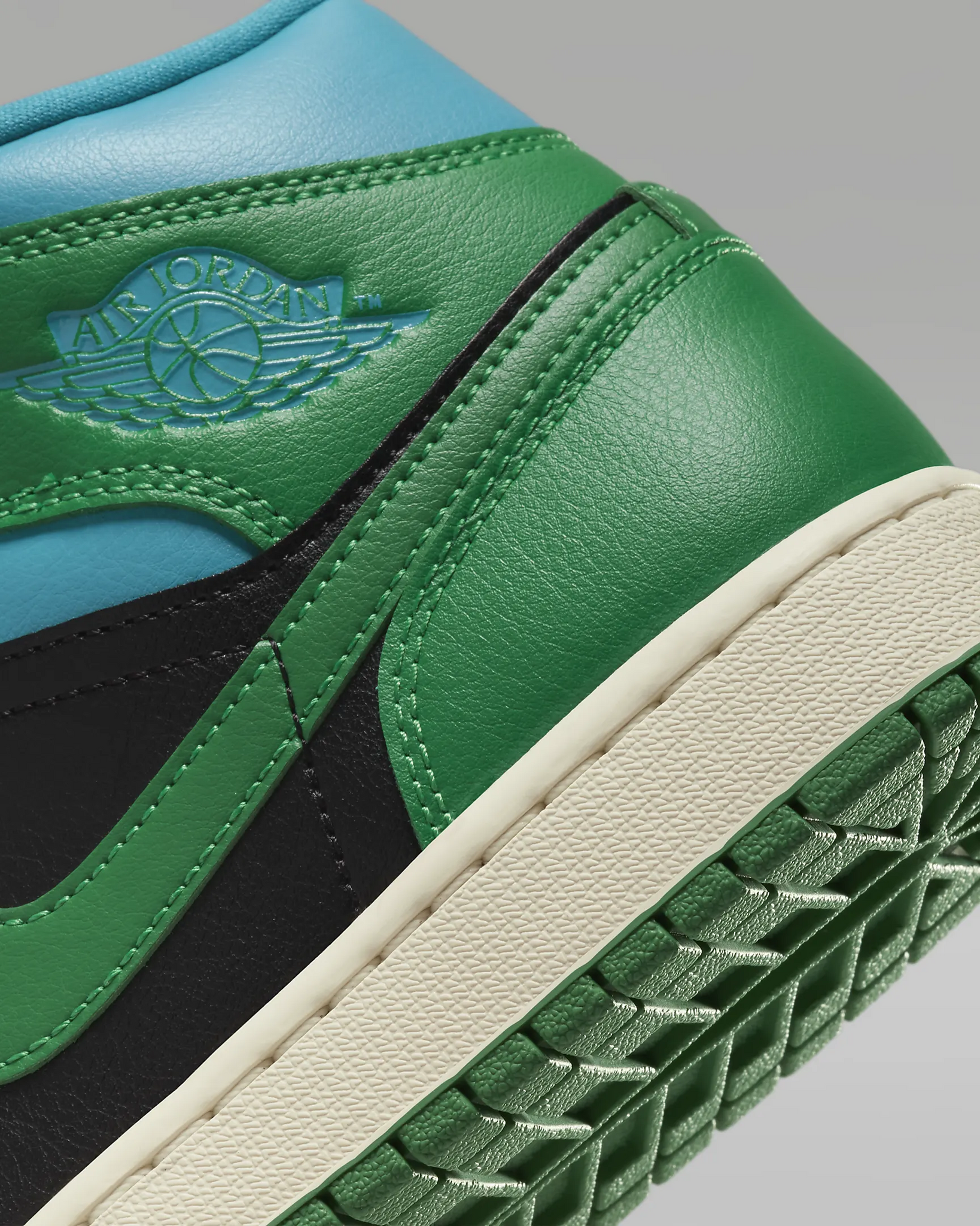 AIR JORDAN 1 Mid #