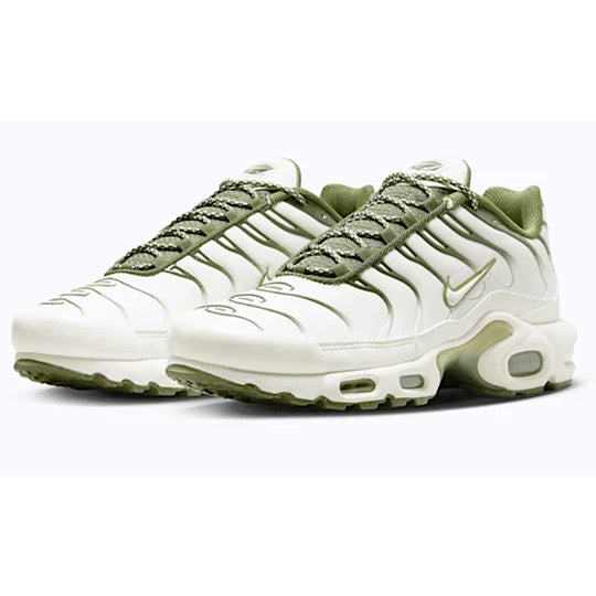 NIKE AIR MAX PLUS. - MAC OUTFITS